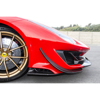Spoiler avant carbone avec ailettes latéraux Capristo Ferrari 488 Pista 2018-2020 03FE08710044LG