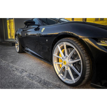 Side skirts carbon fibre with fin small Capristo Ferrari Roma 2020-2025 03FE13010004